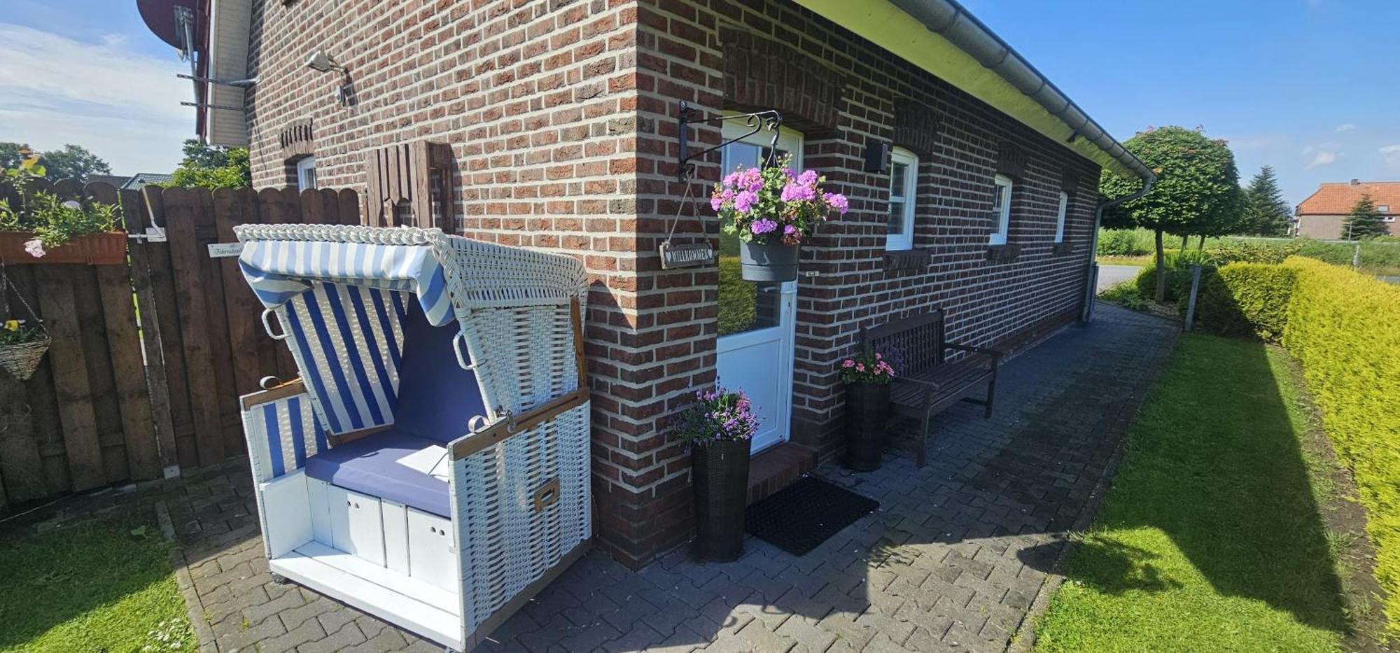 Ferienwohnung Haus Moorblick Wiesmoor Ostfriesland in Kanallage Exterior foto